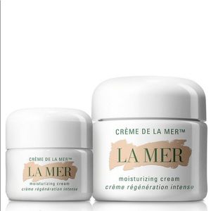 La mer moisturizing cream brand new. A limited-edition set featuring two sizes